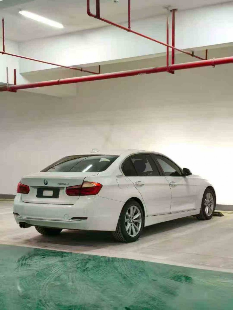 重庆17年宝马3系6