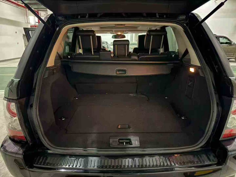 重庆12年路虎揽胜运动3