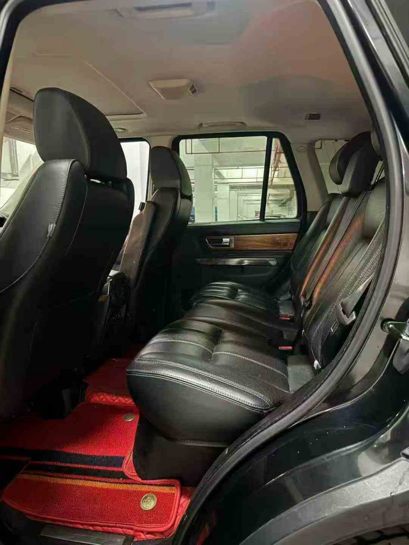 重庆12年路虎揽胜运动4