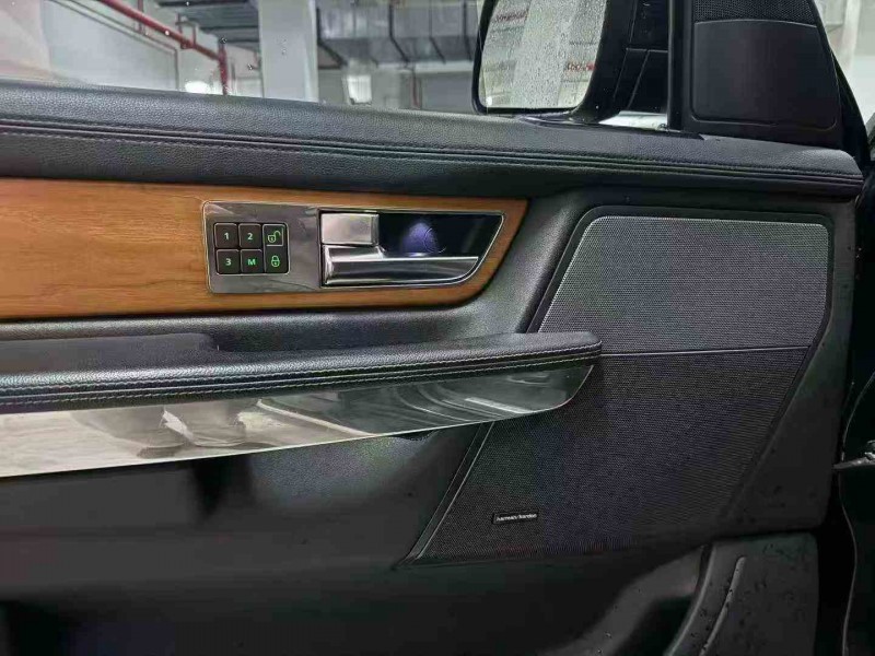 重庆12年路虎揽胜运动7