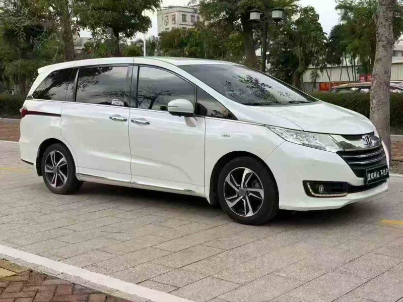 钦州17年本田奥德赛2