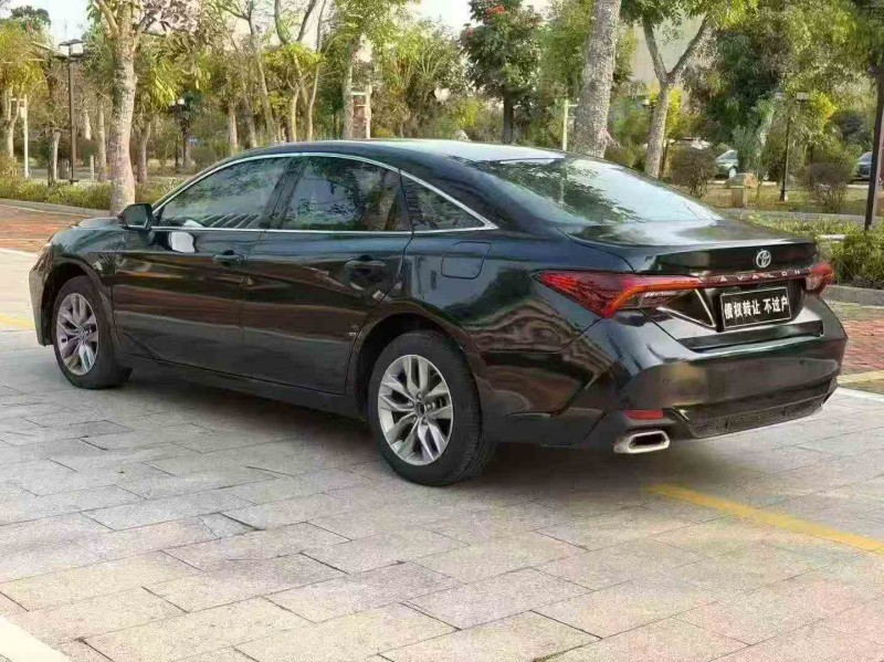 汕头22年丰田亚洲龙8