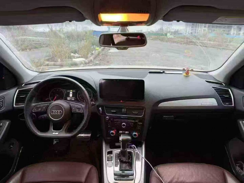 钦州17年奥迪Q54