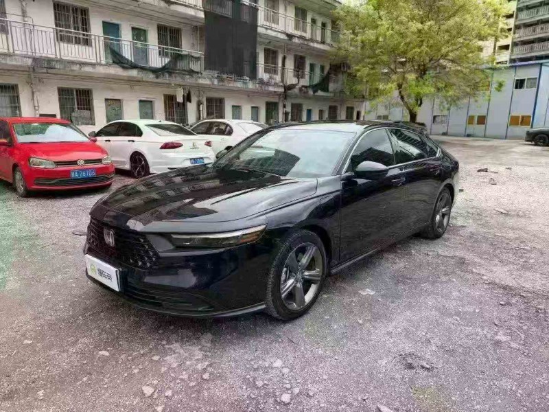 梧州25年本田雅阁2