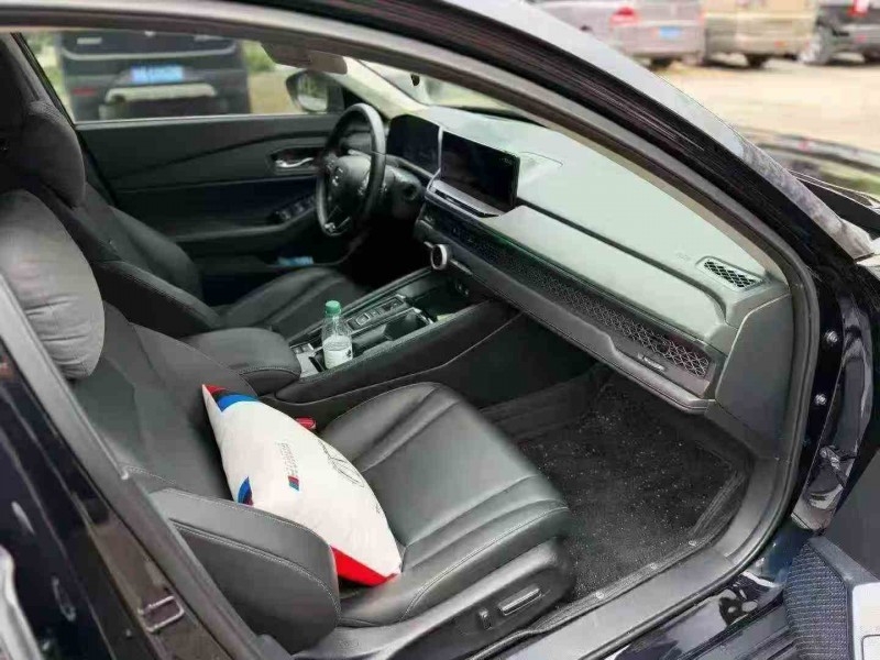 梧州25年本田雅阁6