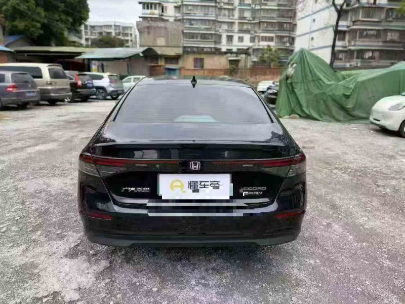 梧州25年本田雅阁9