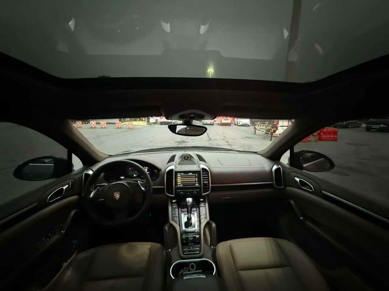 金华13年保时捷卡宴5