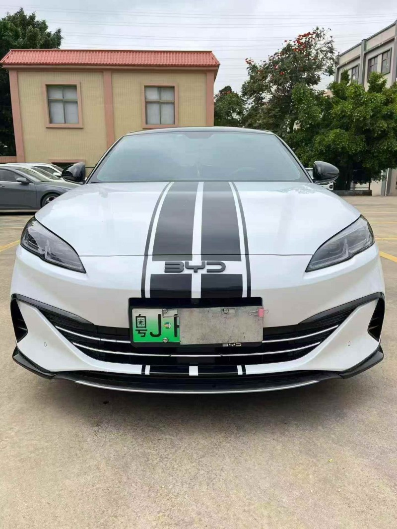 深圳25年比亚迪海豹1