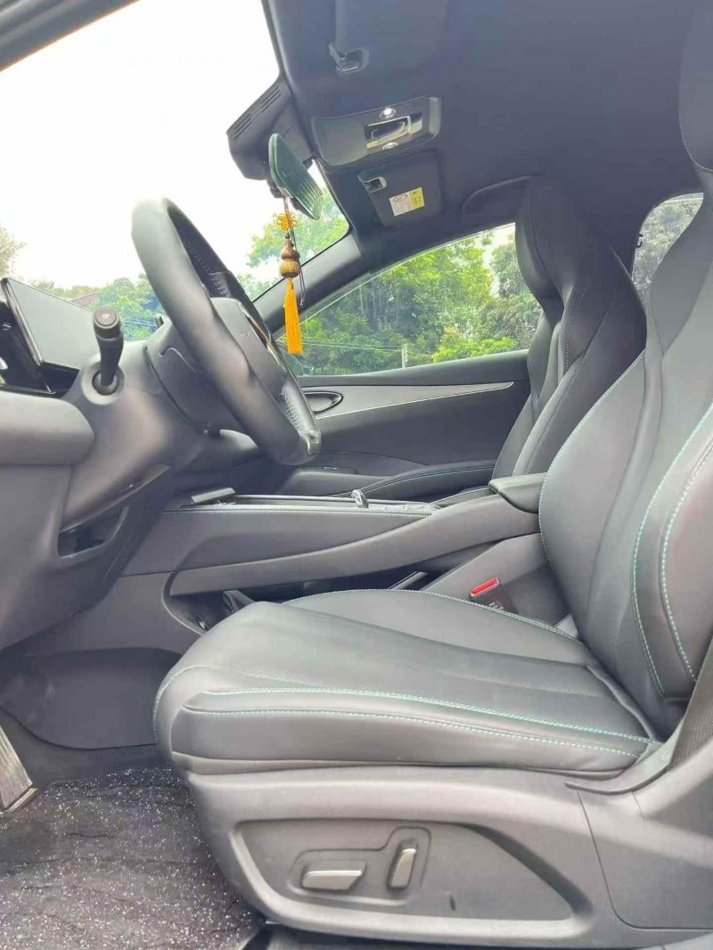 深圳25年比亚迪海豹4