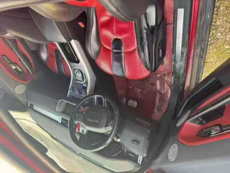 安阳13年路虎极光4