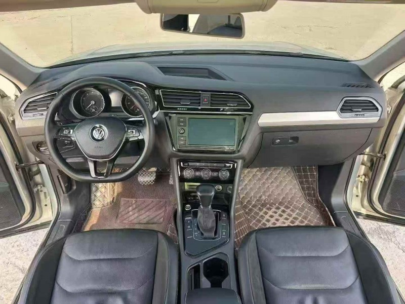 张家口19年大众途观4