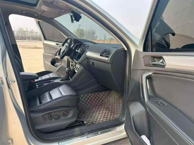 张家口19年大众途观5