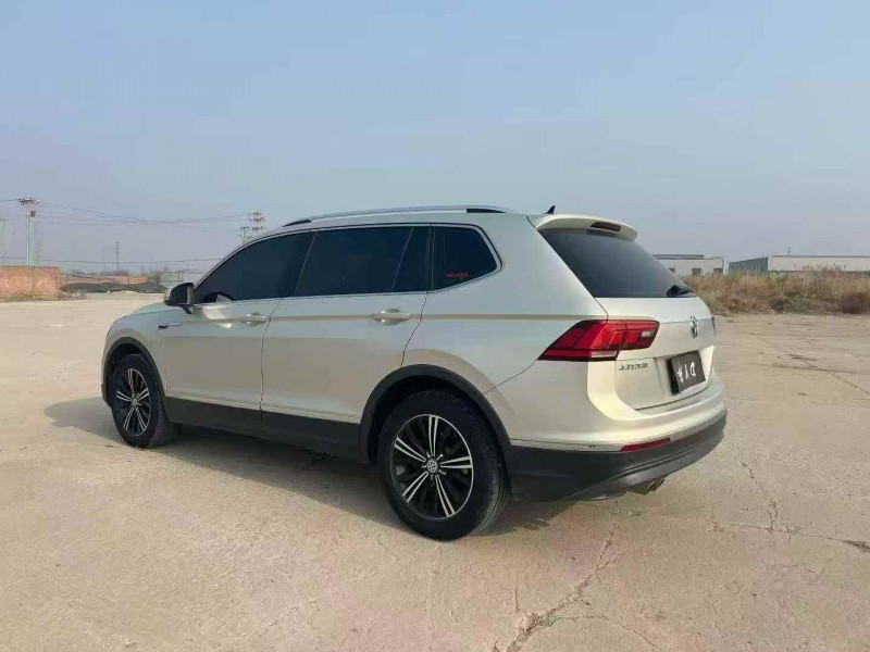 张家口19年大众途观8