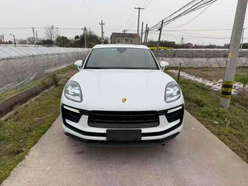 绍兴23年保时捷Macan1