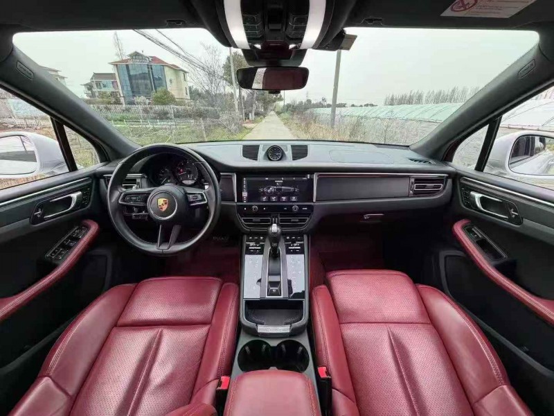 绍兴23年保时捷Macan4