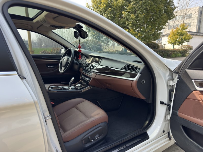 盐城16年宝马5系8