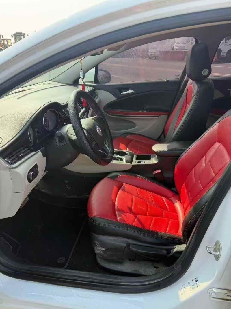 淮安20年别克威朗4