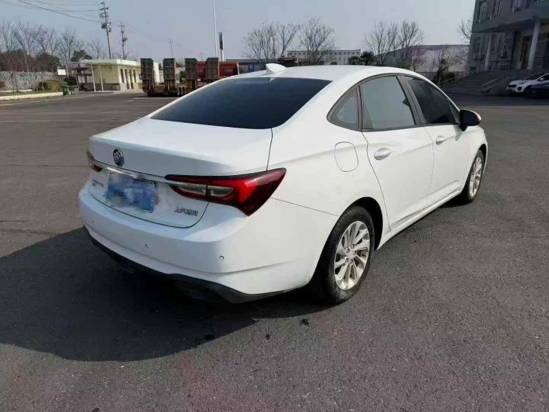 淮安20年别克威朗8