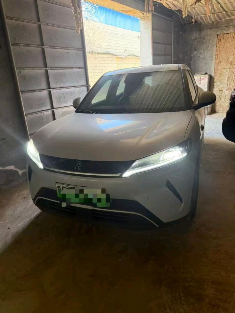 保定25年比亞迪元1