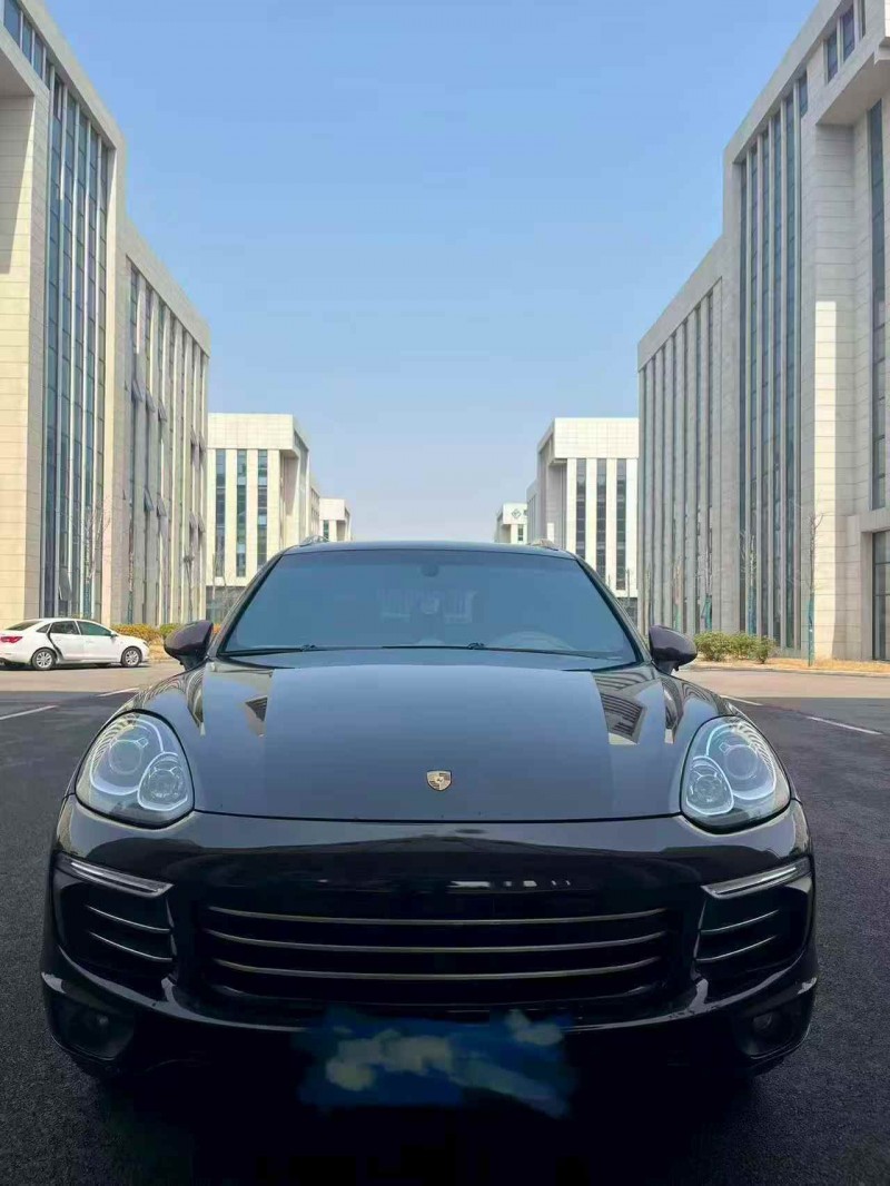 烟台15年保时捷卡宴1