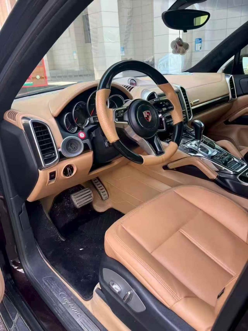 烟台15年保时捷卡宴4