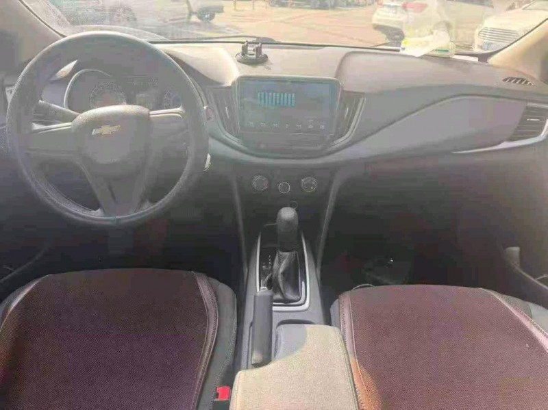 张家口19年雪佛兰科沃兹5