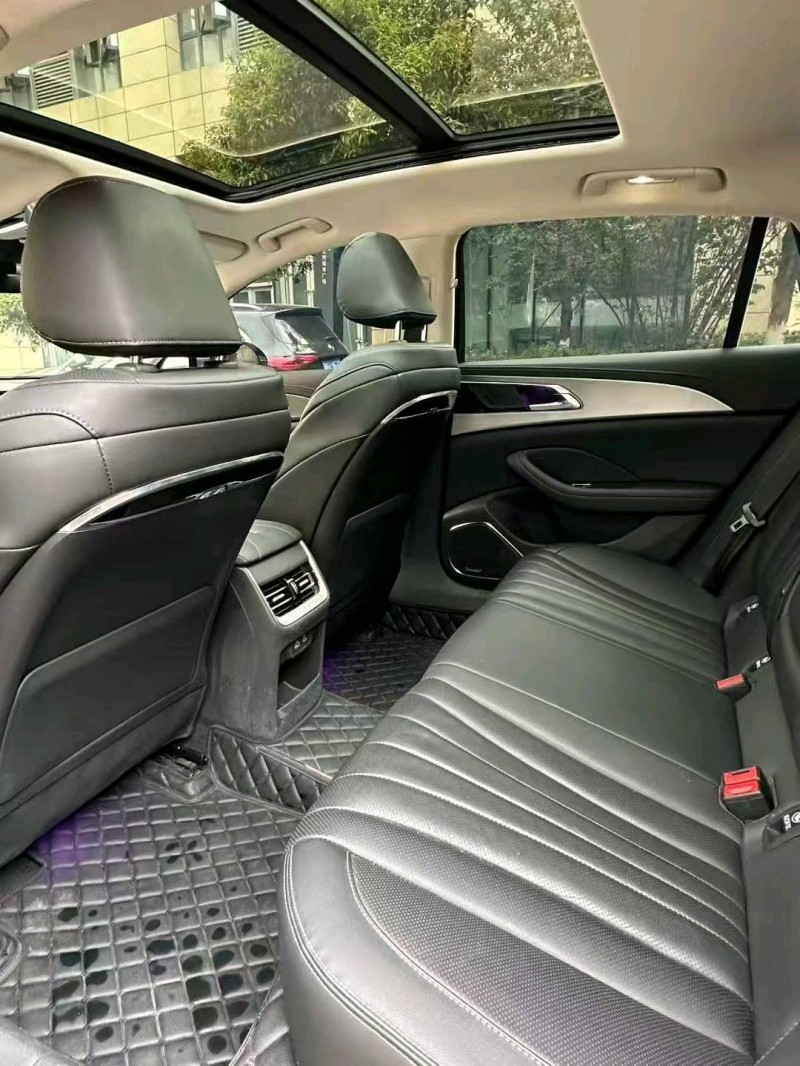 成都23年红旗H55