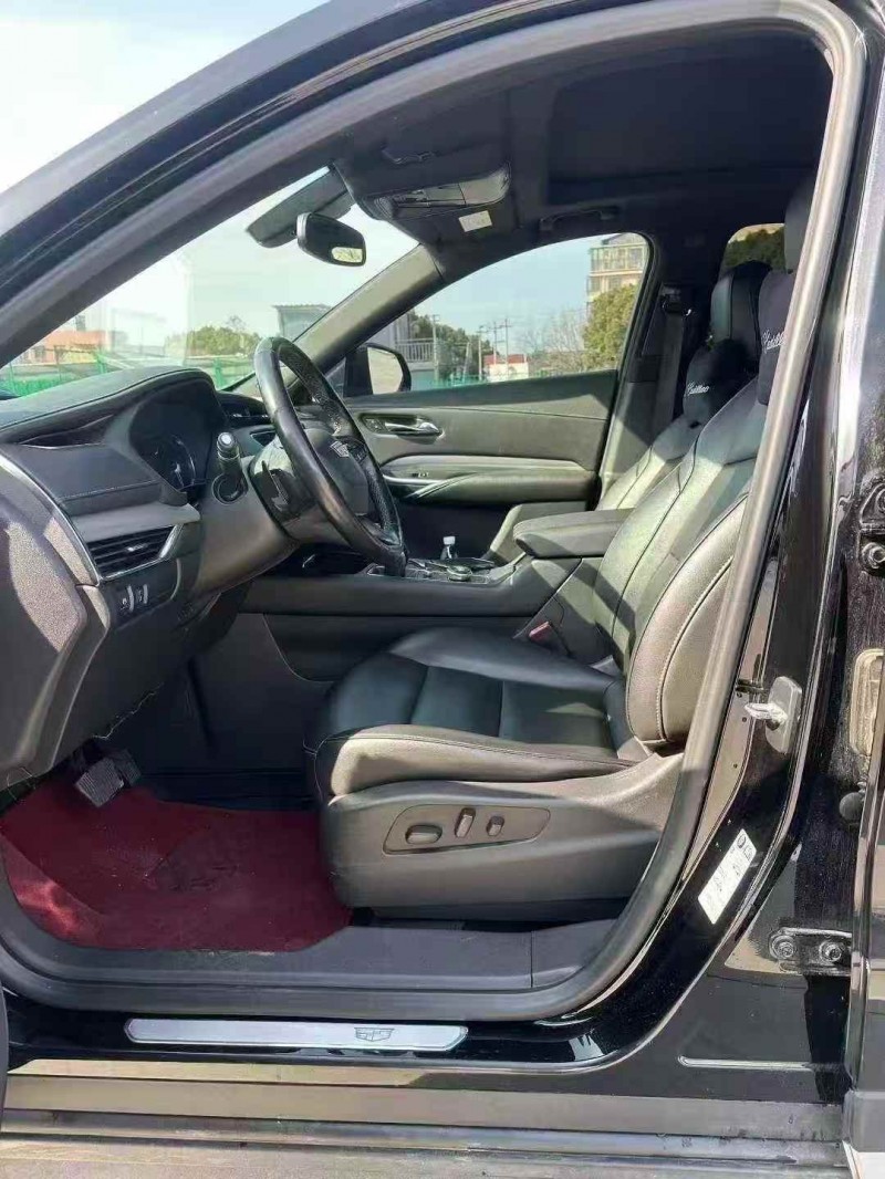 温州20年凯迪拉克XT44