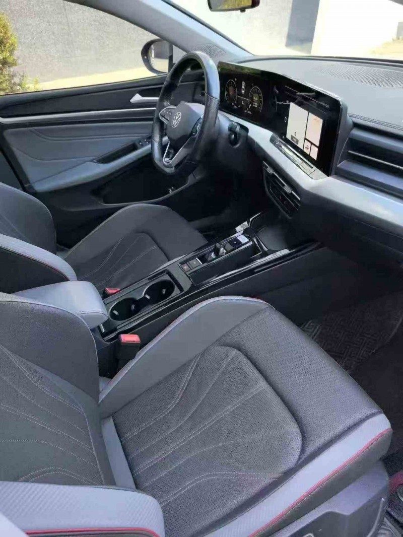 济宁22年大众凌渡4