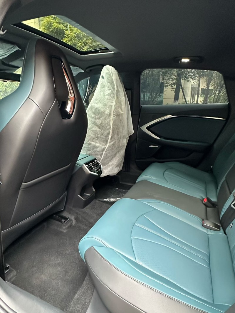 成都25年名爵714