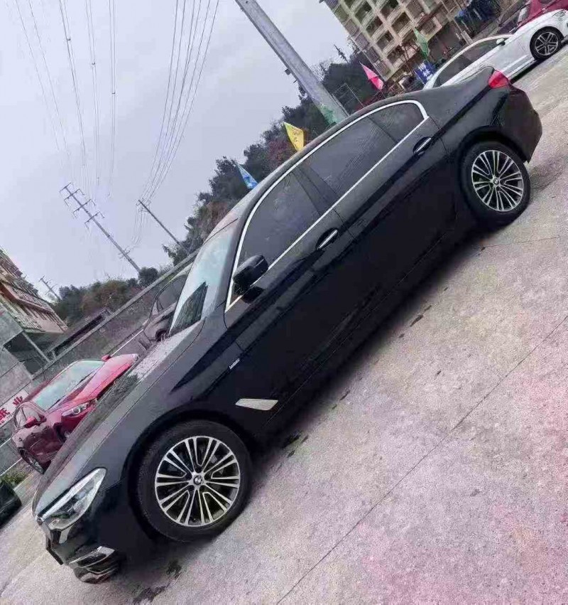 岳阳18年宝马5系3