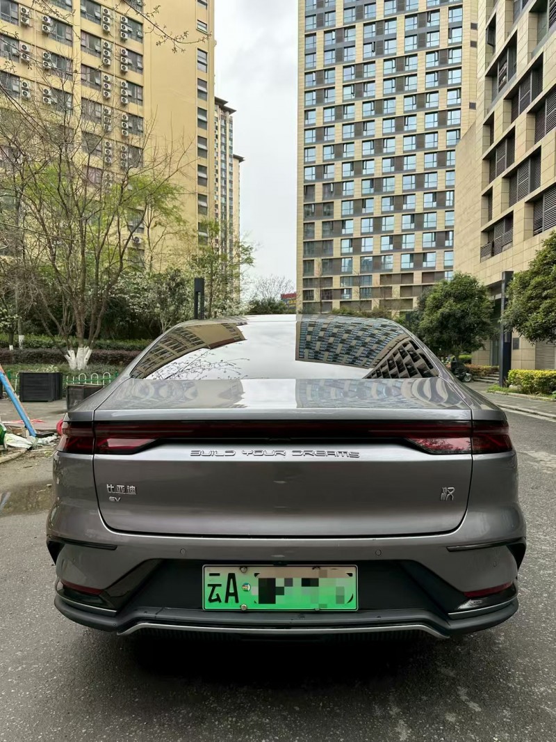 成都24年比亚迪汉8