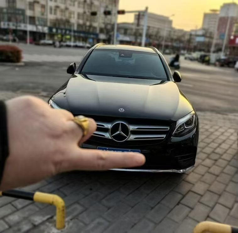 济源19年奔驰GLC1