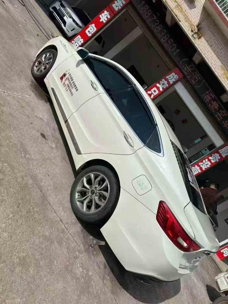 常德16年吉利博瑞6