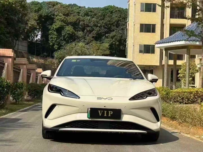 广州25年比亚迪海豹1