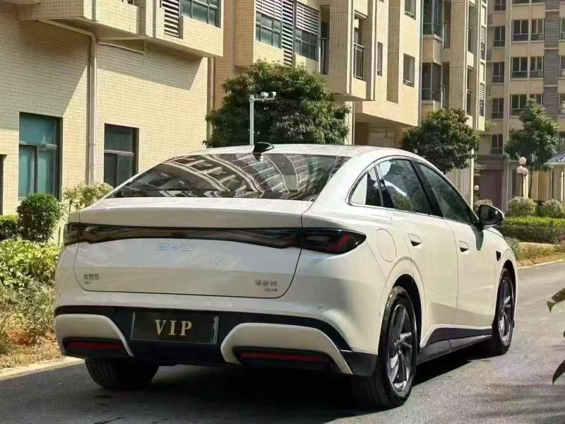 广州25年比亚迪海豹7