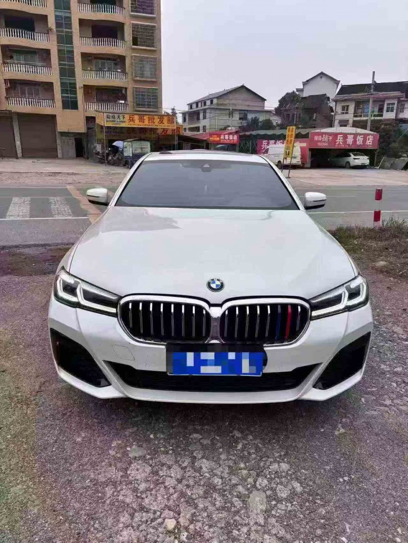 张家界22年宝马5系1