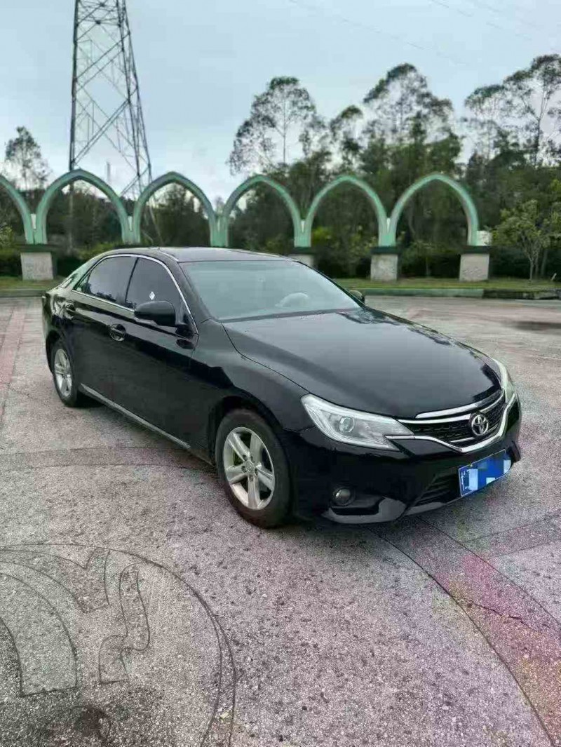 贵港15年丰田锐志2