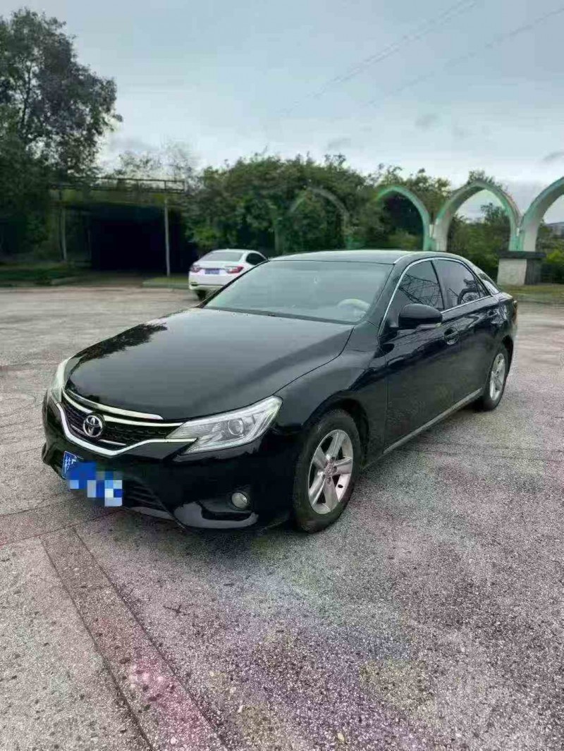 贵港15年丰田锐志3