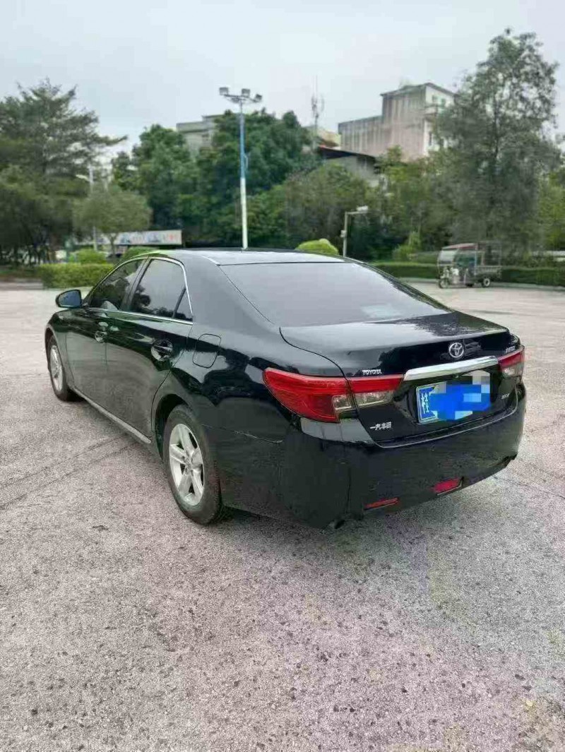 贵港15年丰田锐志7