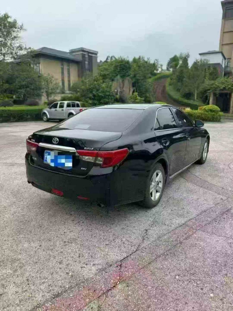 贵港15年丰田锐志9