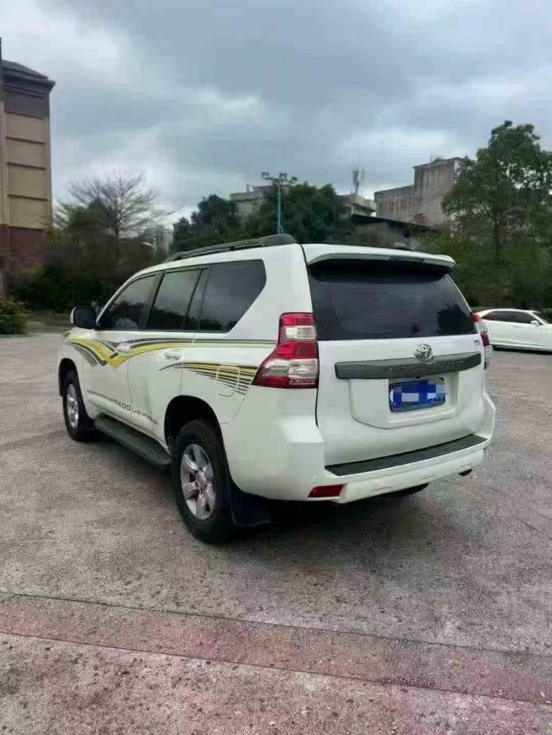 梧州15年丰田普拉多7