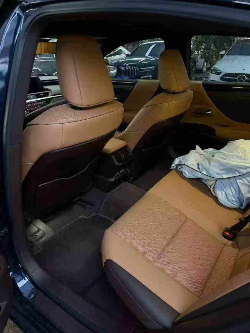 梧州21年雷克萨斯ES4