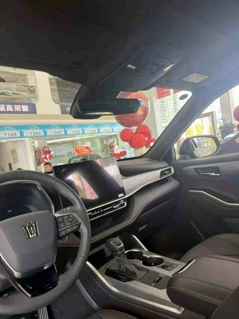 鄂州26年豐田皇冠3