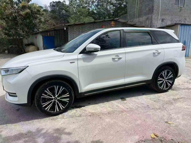 貴港20年長安汽車歐尚2