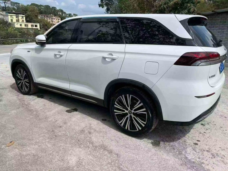 貴港20年長安汽車歐尚9