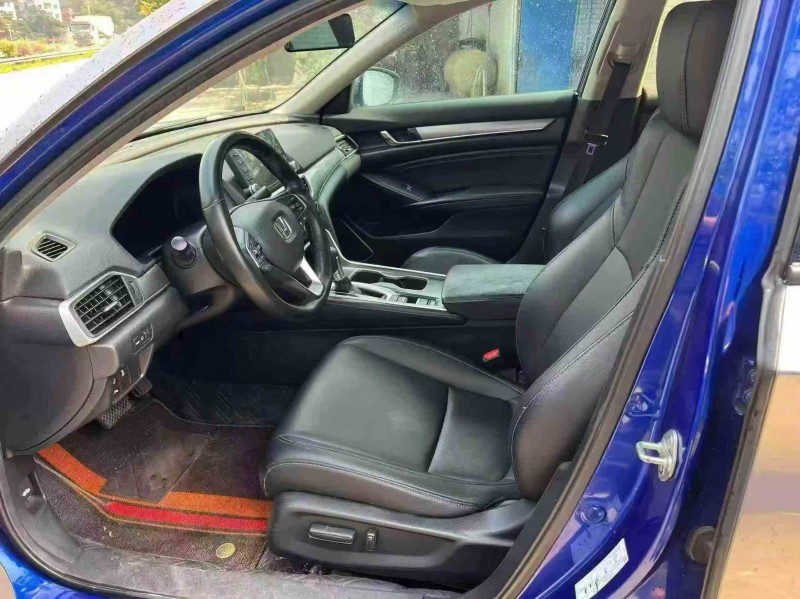 梧州18年本田雅阁6