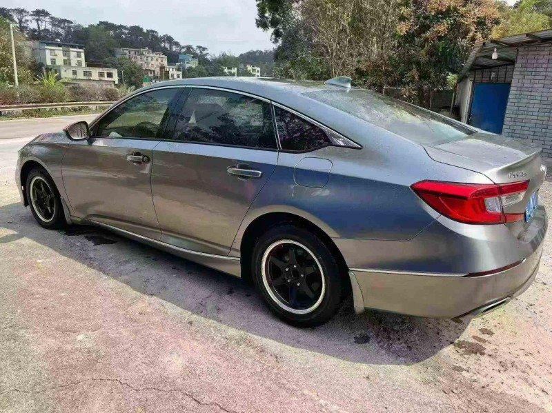 梧州18年本田雅阁8