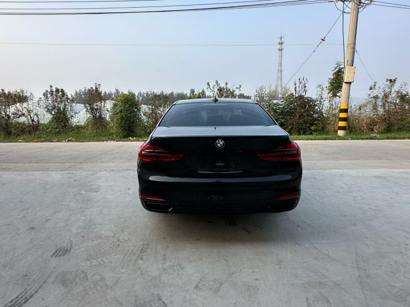 徐州17年宝马7系9