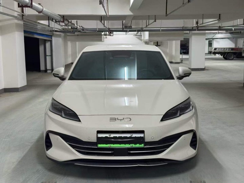 許昌25年比亞迪海豹1